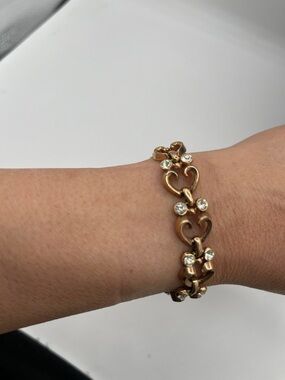VTG GOLD TONE CROWN
TRIFARI Philippe 1940'S
"Queen of Hearts"
Bracelet !!!